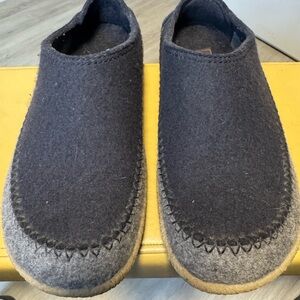 Haflinger Dark Gray Wool Slippers